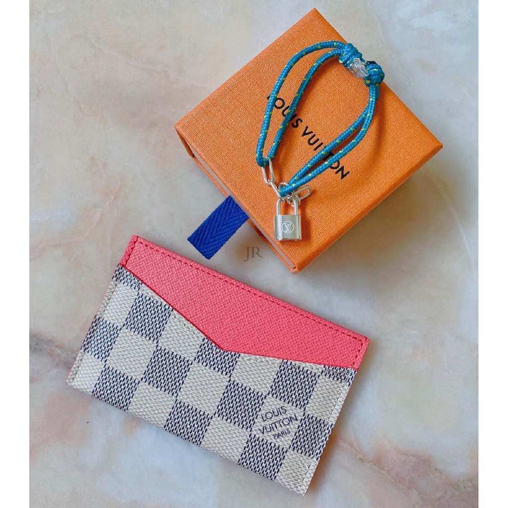 lou vuitton กําไลข้อมือสีเงิน