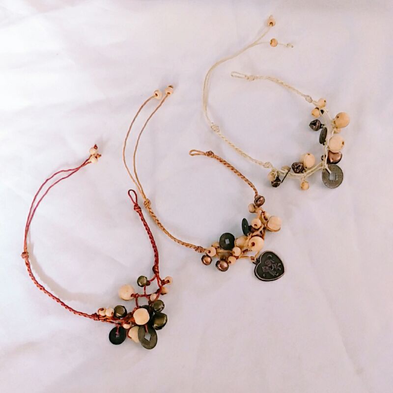 กำไลข้อมือลูกปัดไม้ กระดิ่ง งานHandmade แท้ๆ ฟรีไซ