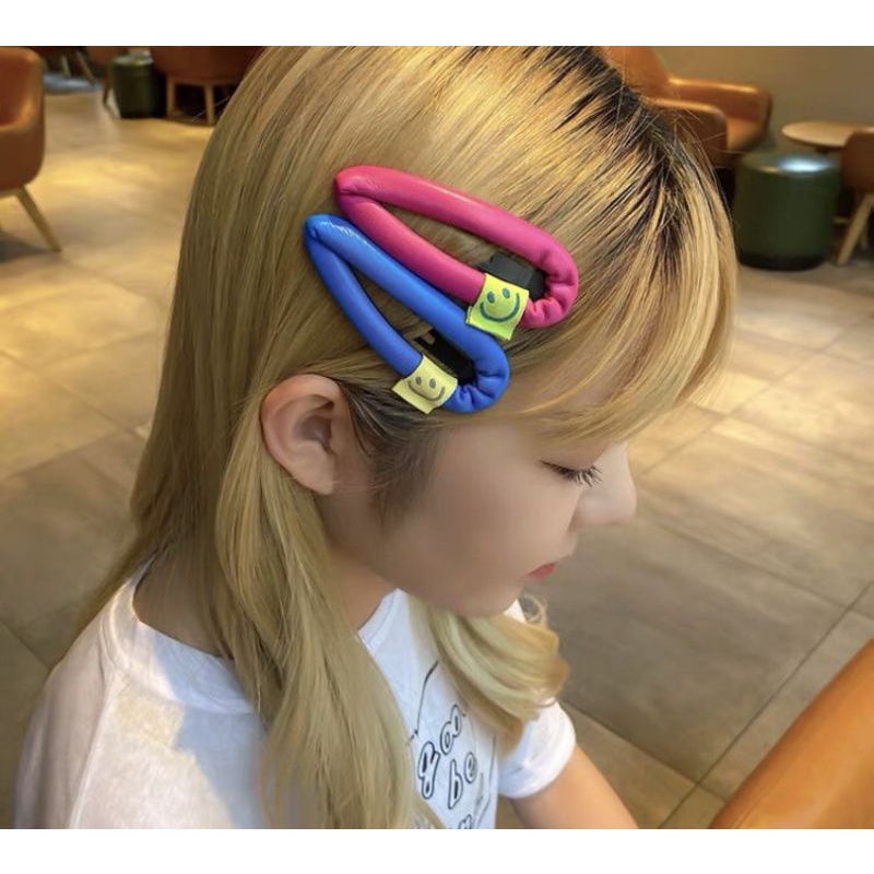 กิ๊บติดผมสีสันสดใสป้ายยิ้ม(พร้อมส่ง)
