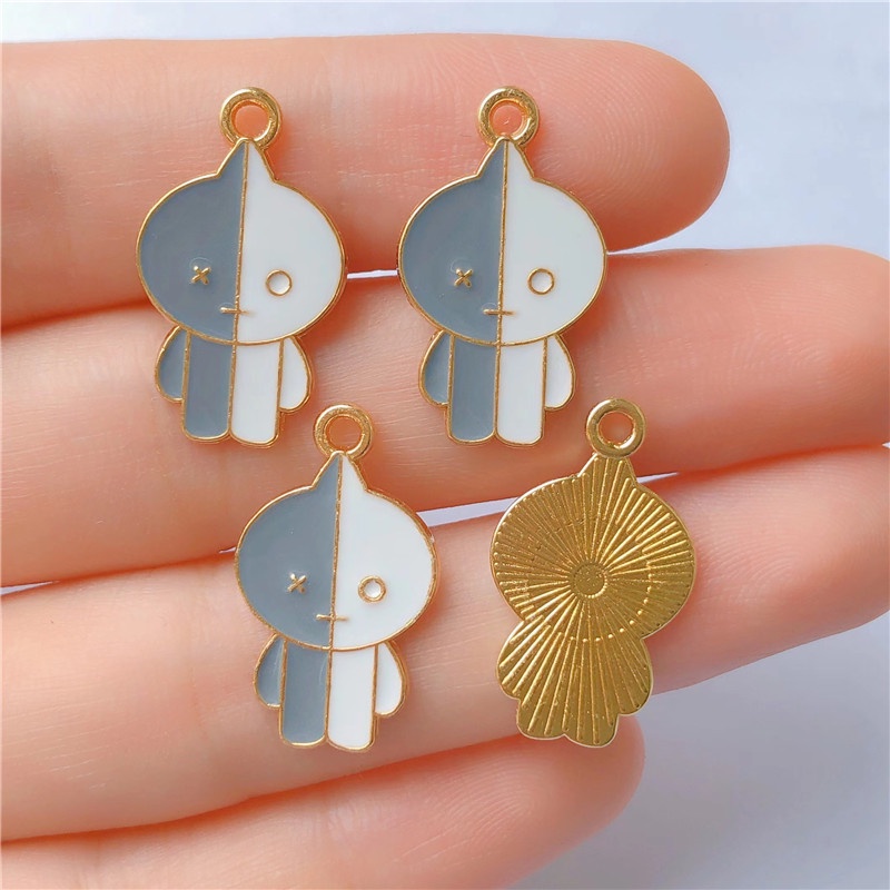 จี้สร้อยคอ สร้อยข้อมือ ต่างหู โลหะผสม ลายการ์ตูน DIY 4 ชิ้น