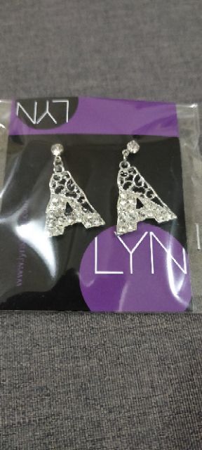 ต่างหู Lyn  ** 10คู่แถม1คู่ค่ะ **