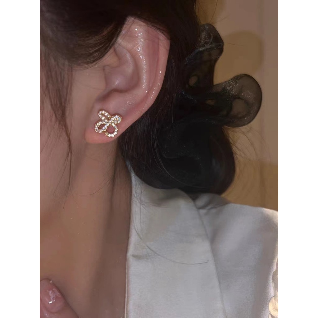 ต่างหูเพทาย ทรงเรขาคณิต ฉลุลาย สไตล์ฝรั่งเศส