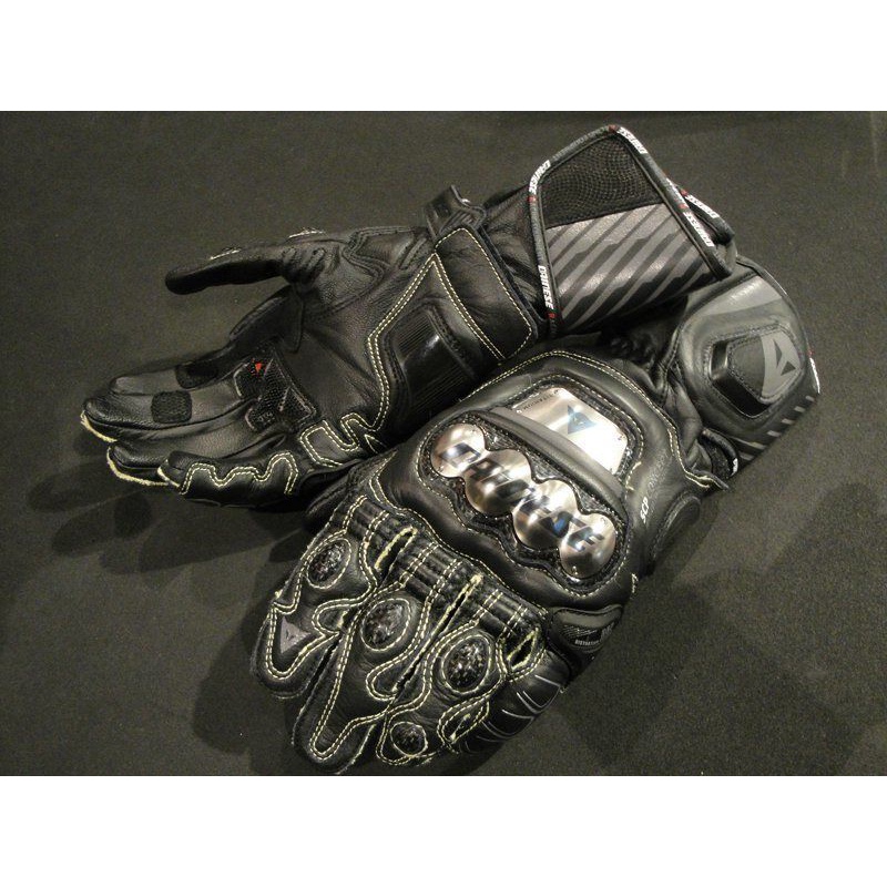 ถุงมือหนังไทเทเนียมอัลลอยด์ กันลม สําหรับขี่รถจักรยานยนต์ Dennis Vr Rossi