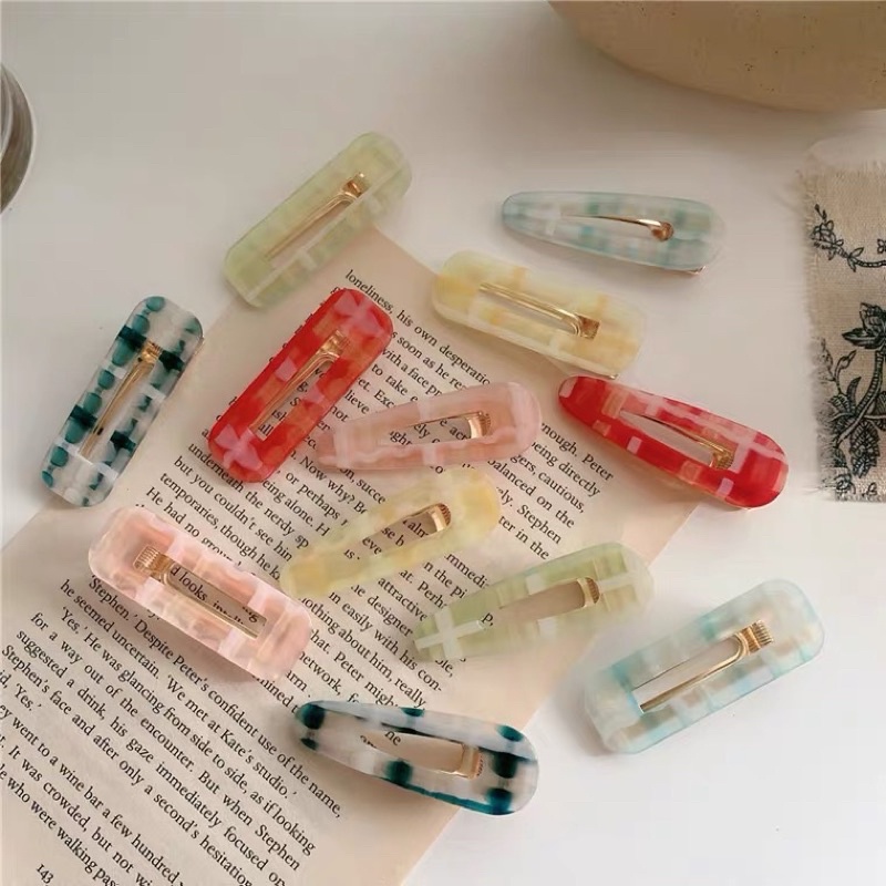 พร้อมส่ง  กิ๊บปากเป็ดสีสันสดใสเหมือนลูกกวาด ขนาด 6.8 ซม
