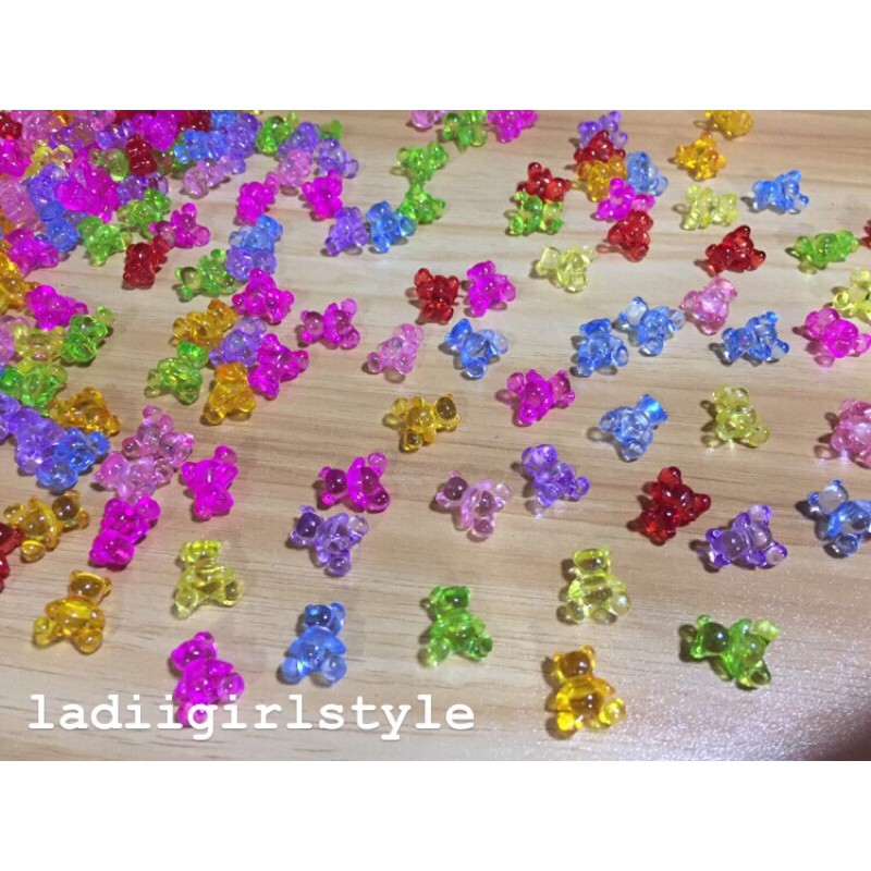 [พร้อมส่ง] ลูกปัดรูปหมี ลูกปัดอะคริลิคหมี รูร้อยตรงแขนข้างลำตัว แพ็คละ 50 ชิ้น (คละสี)