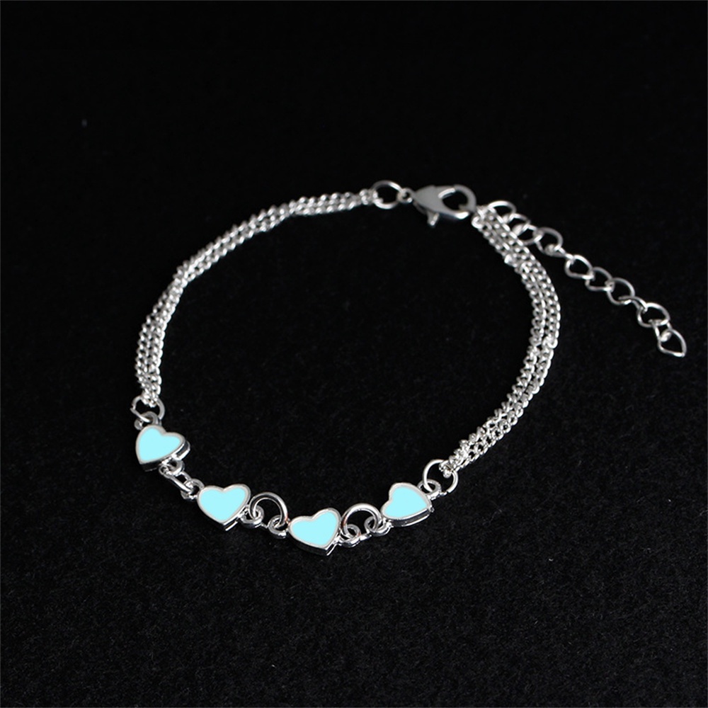พร้อมส่ง สร้อยข้อมือ จี้รูปหัวใจเรืองแสงในที่มืด เครื่องประดับแฟชั่น สําหรับผู้หญิง 2023