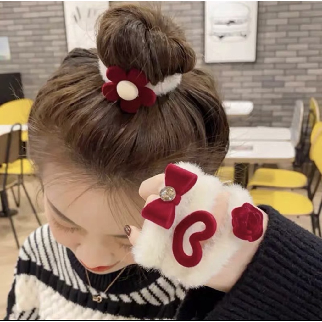 ยางมัดผมแบบขนมีรูปสวยงามติด มาใหม่ พร้อมส่ง