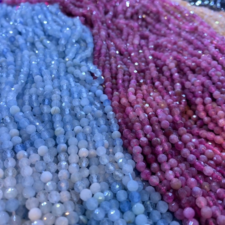 รวมหินนำโชต   ขนาด 4 mm เจีย หินแท้ หินธรรมชาติ เกรด AAA **สีสวย หินเล่นแสงดีมาก**