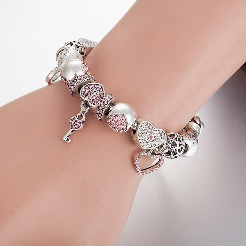 สร้อยข้อมือ : Pink Bracelet