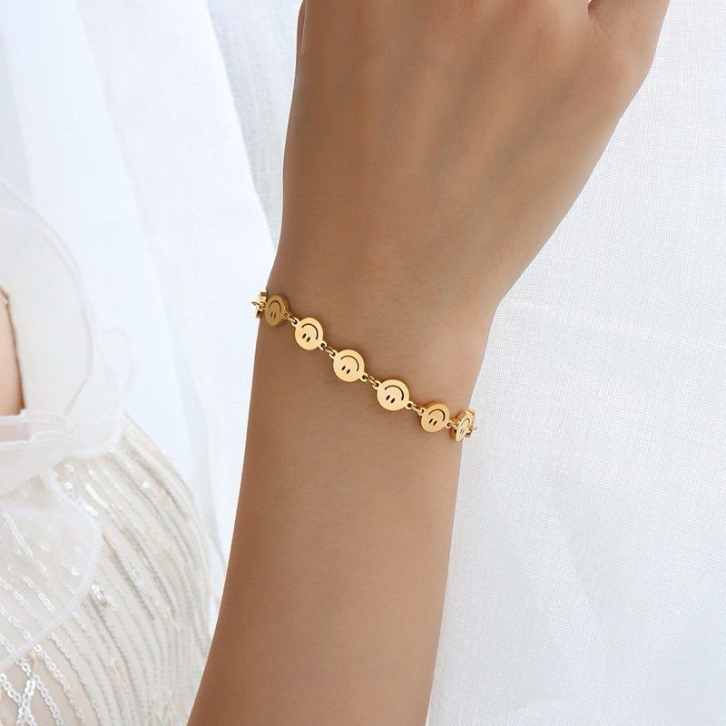สร้อยข้อมือ กำไลข้อมือ Smiley ไม่ลอกไม่ดำ มี 2 สี (พร้อมส่ง)