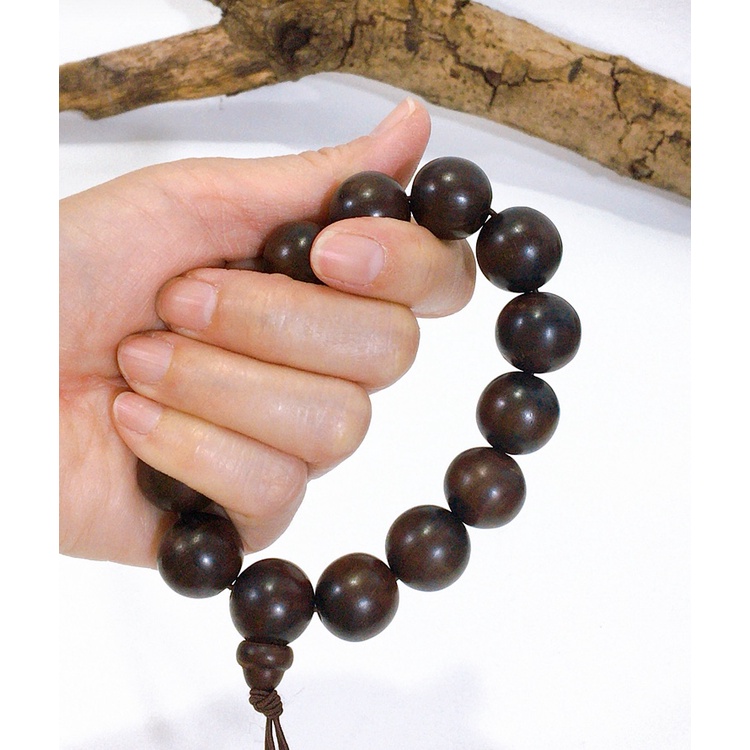 สร้อยข้อมือ กำไลประคำไม้พะยูง 12 มม. 17 เม็ด(เกรดพรีเมี่ยม)