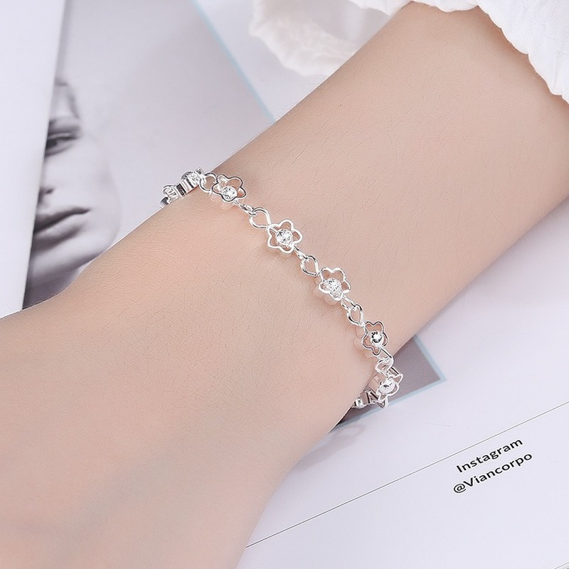 สร้อยข้อมือลูกปัดแฮนด์เมดลายดอกไม้สีเงิน