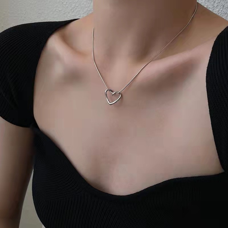 สร้อยคอจี้หัวใจสไตล์หวานสำหรับผู้หญิงสร้อยคอโซ่เงินเครื่องประดับแฟชั่น