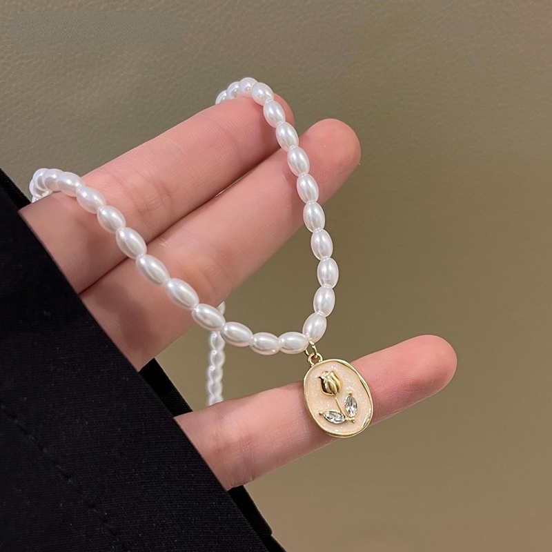 สร้อยคอโชคเกอร์ จี้ดอกทิวลิป ประดับไข่มุกธรรมชาติ คุณภาพสูง เหมาะกับของขวัญคนรัก