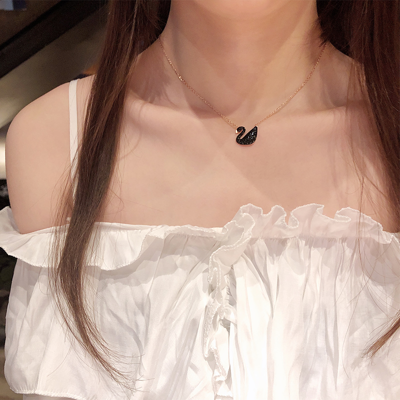 สร้อยคอไทเทเนียมจี้หงส์สไตล์เกาหลีสําหรับผู้หญิง