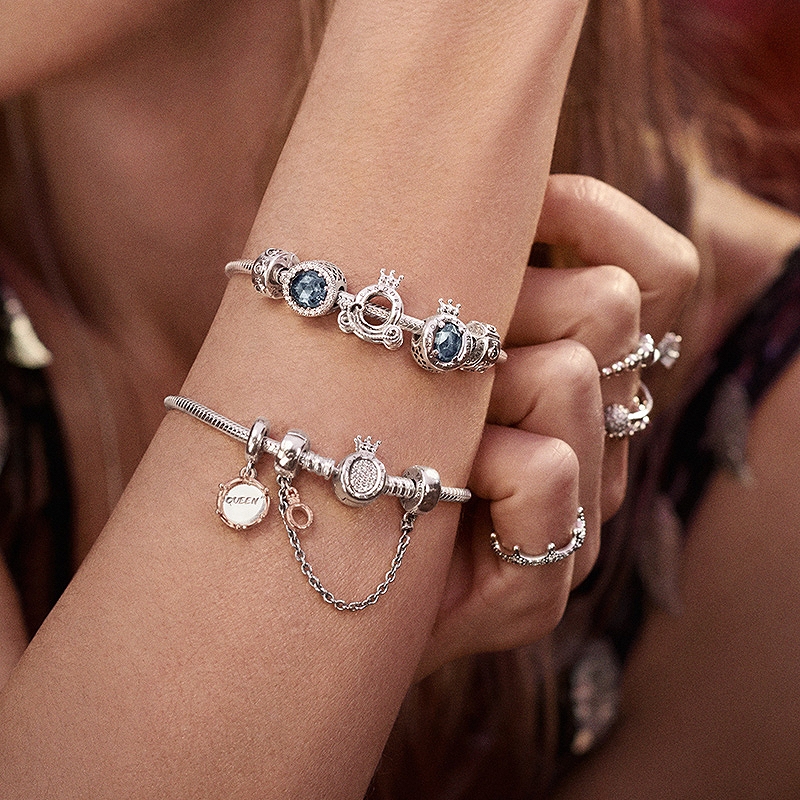 ส่งฟรี PANDORA Charm Shining Crown Carriage String Decoration Simple Design Bracelet Fashion สร้อยข้อมือ เครื่องประดับ พร้อมส่ง แท