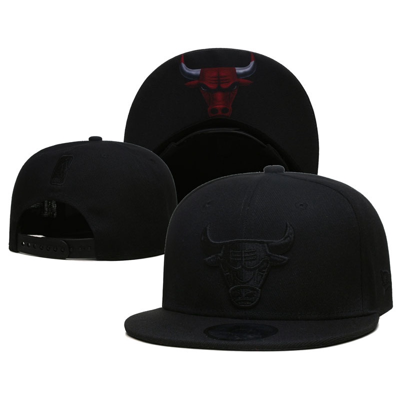 หมวกเบสบอล ป้ายโลโก้ NBA Chicago Bulls โลหะ ปรับได้ แฟชั่นคลาสสิก สําหรับผู้ชาย และผู้หญิง
