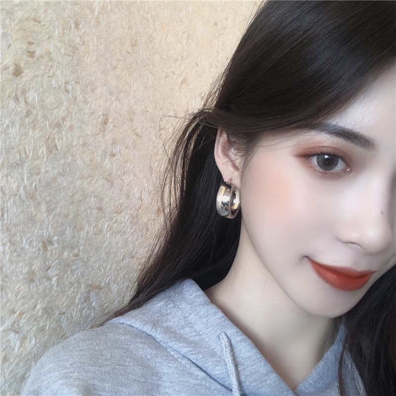 เครื่องประดับ ต่างหู ทรงกลม สวยหรู แฟชั่นเรโทร สไตล์เกาหลี สําหรับผู้หญิง มี 1 คู่