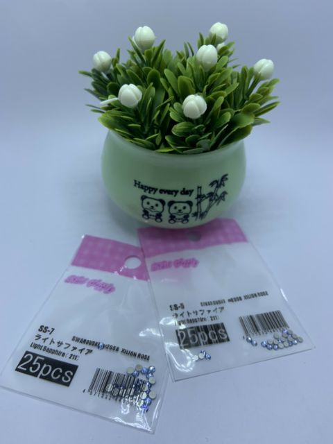 เพชรติดเล็บ(211)Light Sapphire สีฟ้าอ่อน เพชรสวารอฟสกี้(นำเข้าจากญี่ปุ่น)ฐานแบน