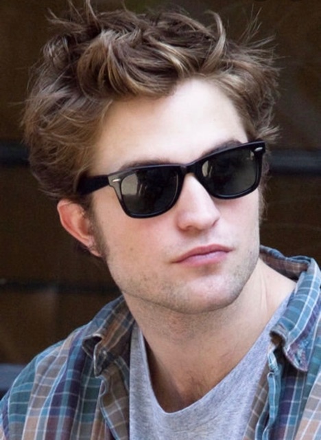 แว่นตากันแดด ทรง Wayfarer 50 มิล รุ่น 5683