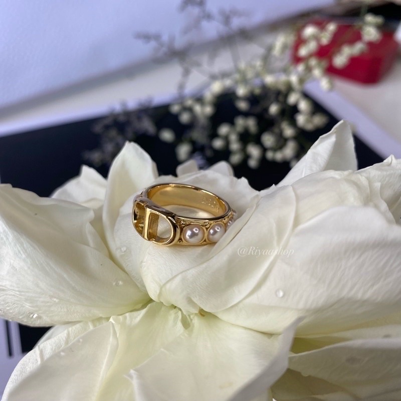 แหวน D สวยปังมากค่ะ (พร้อมส่ง)