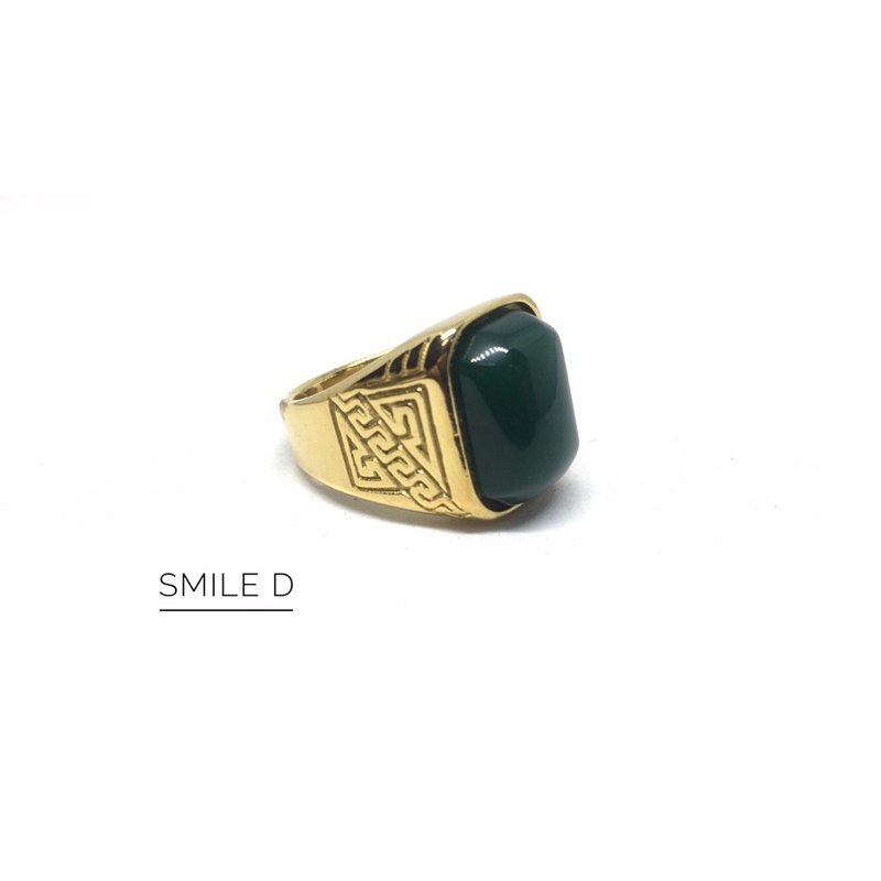 แหวนหยกทรงเหลี่ยม 18k