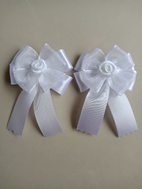 โบว์นักเรียนสีขาว  คู่ละ 30  บาท