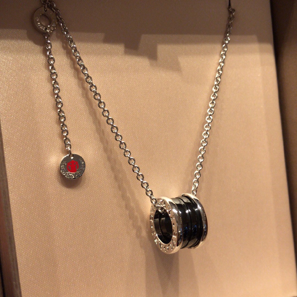 ใหม่ B.zero1 สร้อยคอ พร้อมจี้เซรามิค สีโรสโกลด์ 18 Kt พร้อมจี้ สีดํา 2022