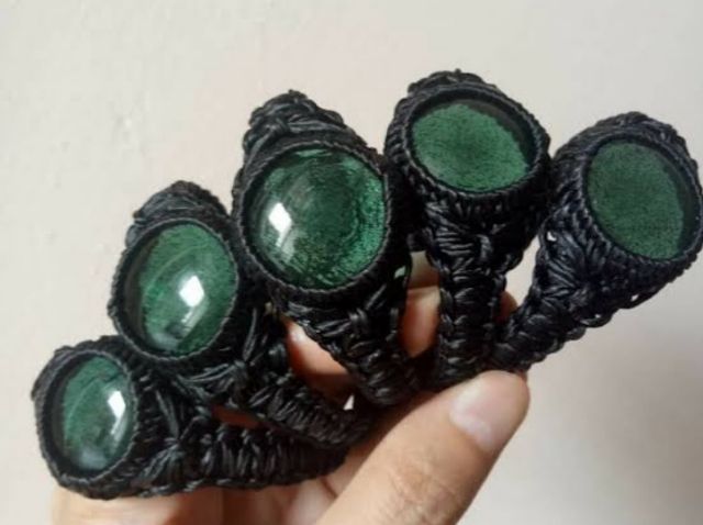 ไหลสีเขียวไหลสีดำไหลสีฟ้าน้ำพี้