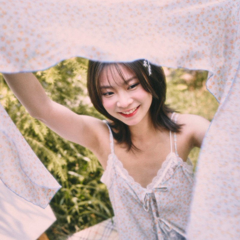 ️   |   ผ้าพันคอพิมพ์ลายดอกไม้จิ๋ว