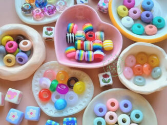 จี้ ลูกปัดรูใหญ่ ลูกปัดกลม ลูกปัดลูกเต๋า DIY ลูกปัดพลาสติก ลูกปัดเหลี่ยม