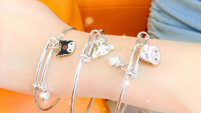 ร้านไทย ส่งถึงใน 3 วัน กำไลข้อมือ sanrio ลาย Kulomi Cinnamon Dog การ์ตูน เด็ก สไตล์ญี่ปุ่น เครื่องประดับ B85