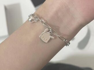 สร้อยคอ สร้อยข้อมือ จี้กระดิ่ง ลายการ์ตูนสุนัขน่ารัก เหมาะกับของขวัญ สําหรับคู่รัก นักเรียนหญิง