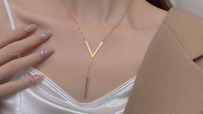 [highbuying] สร้อยคอโซ่ สเตนเลส รูปตัว V ยาว เซ็กซี่ กระดูกไหปลาร้า ผู้หญิง และเด็กผู้หญิง สเตนเลส สีทอง สร้อยคอโซ่ เครื่องประดับ ปาร์ตี้ สินค้าใหม่