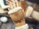 ถุงมือหนังนิ่ม ผ้ากํามะหยี่ แบบหนา ครึ่งนิ้ว ให้ความอบอุ่น เหมาะกับใส่ขี่จักรยานยนต์ สํานักงาน แฟชั่นฤดูใบไม้ร่วง และฤดูหนาว สําหรับนักเรียนหญิง