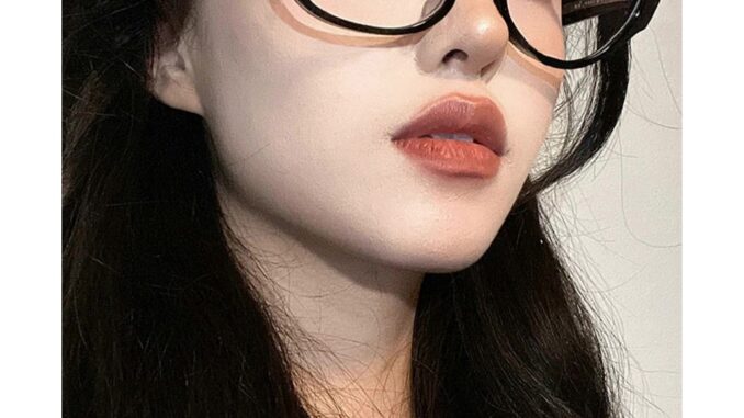 Y2k แว่นตา กรอบสีดํา สไตล์เกาหลี สําหรับผู้หญิง พร้อมกรอบขนาดใหญ่ เลนส์แบน Y2k แว่นตา กรอบสีดํา สไตล์เกาหลี สําหรับผู้หญิง พร้อมกรอบขนาดใหญ่ เลนส์แบน