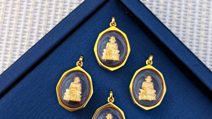 จี้พระหลวงปู่ทวดแปดเหลี่ยม MF96 กรอบทองแท้ 90% กันน้ำ  การันตีทองแท้ มีใบรับประกันสินค้า เก็บเงินปลายทาง ยอดฮิต ถูกสุด!!