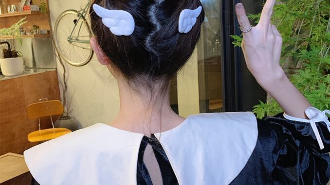 กิ๊บติดผม ผ้ากํามะหยี่ขนนิ่ม รูปปีกนางฟ้า ซากุระ แอนรันน่ารัก สีขาว สําหรับผู้หญิง กิ๊บติดผม ผ้ากํามะหยี่ขนนิ่ม รูปปีกนางฟ้า ซากุระ แอนรันน่ารัก สีขาว สําหรับผู้หญิง