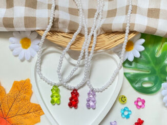 พร้อมส่ง   สร้อยคอลูกปัดจี้หมีเจลลี่แบร์