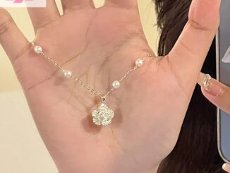 Pinkcool สร้อยคอ จี้ดอกคามิเลีย เคลือบแฟชั่น เครื่องประดับ สําหรับผู้หญิง ขายดี