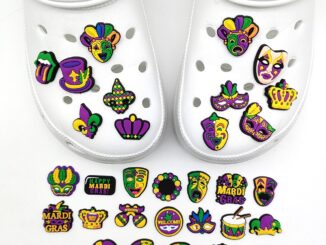 Jibbitz carnival เข็มกลัด รูปมงกุฎ สําหรับตกแต่งรองเท้าแตะ Crocs ถอดออกได้ ของขวัญสําหรับเด็ก shoe charms