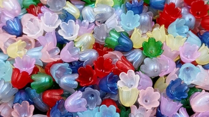 ลูกปัดอะคริลิค AB/Solid Lily of The Valley ลายดอกไม้ สําหรับทําเครื่องประดับ สร้อยข้อมือ สร้อยคอ DIY 20 ชิ้น ลูกปัดอะคริลิค AB/Solid Lily of The Valley ลายดอกไม้ สําหรับทําเครื่องประดับ สร้อยข้อมือ สร้อยคอ DIY 20 ชิ้น