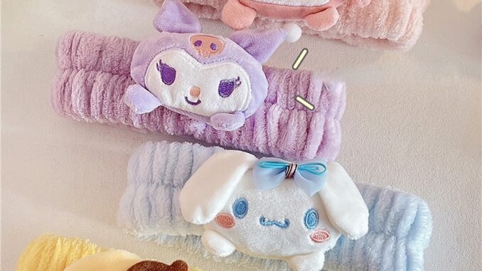 ที่คาดผม ผ้ากํามะหยี่ขนนิ่ม กันลื่น ลาย Sanrio Kuromi Cinnamoroll น่ารัก สําหรับล้างหน้า แต่งหน้า