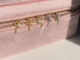 Petite Ribbon Stud ต่างหูรูปโบว์ประดับเพทายหัวใจ