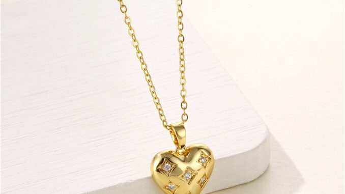 Golden สร้อยคอสเตนเลส 18k จี้รูปหัวใจ ประดับเพทาย สามมิติ เครื่องประดับ Golden สร้อยคอสเตนเลส 18k จี้รูปหัวใจ ประดับเพทาย สามมิติ เครื่องประดับ