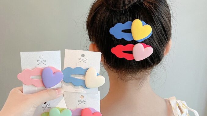 [ceight] กิ๊บติดผมหน้าม้า รูปหัวใจน่ารัก สีแคนดี้ สําหรับเด็กผู้หญิง