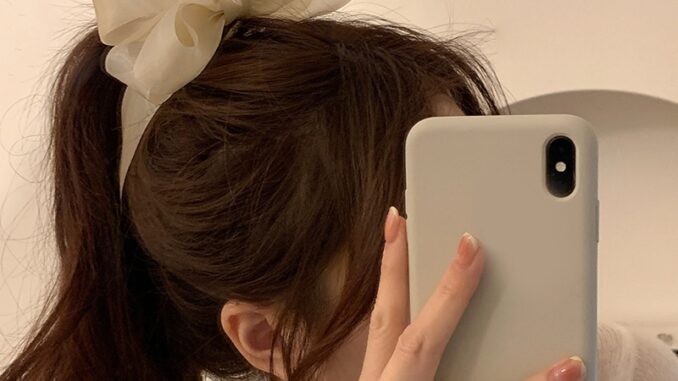 [highbuying] กิ๊บติดผมหางม้า ขนาดใหญ่ อารมณ์ ด้านหลัง กิ๊บติดผม ผ้า โบ คว้า ผู้หญิง หมวกกันน็อก สําหรับเด็กผู้หญิง แฟชั่น เครื่องประดับผม ใหม่ พร้อมส่ง