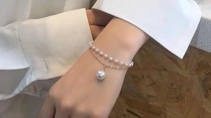 ผู้หญิง แฟชั่นเกาหลี สองชั้น มุก จี้ สร้อยข้อมือ / สุภาพสตรี อารมณ์ หวาน โซ่ สร้อยข้อมือ / เด็กผู้หญิง ปาร์ตี้ เครื่องประดับ อุปกรณ์