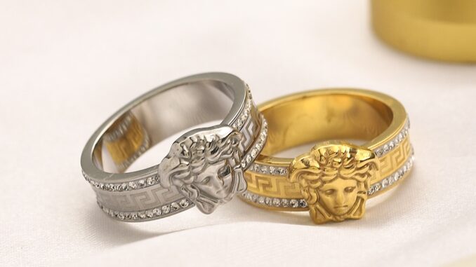 Versace แหวนเงิน 925 ลายตัวอักษร สไตล์เกาหลี เรียบง่าย สร้างสรรค์ เครื่องประดับ สําหรับผู้หญิง