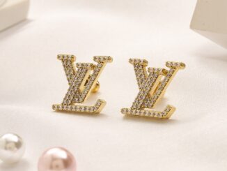 LOUIS VUITTON ต่างหูสตั๊ด เหล็กไทเทเนียม รูปโลโก้ตัวอักษร LV เครื่องประดับแฟชั่น สําหรับผู้หญิง